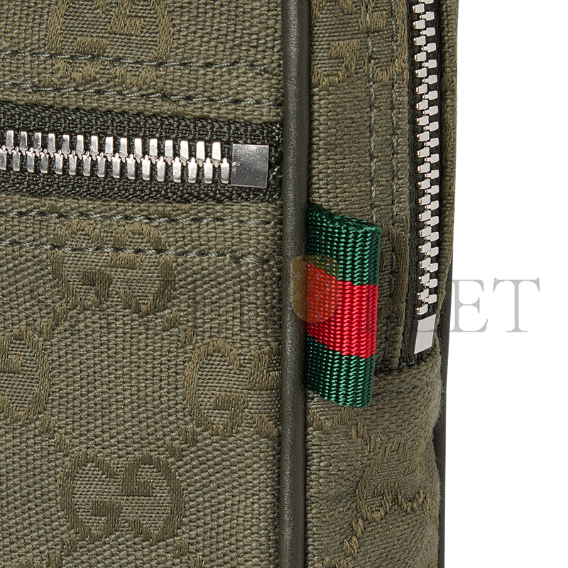 G*u*i gg canvas mini slingbag ‎834258 (12.5*17.5*4cm)